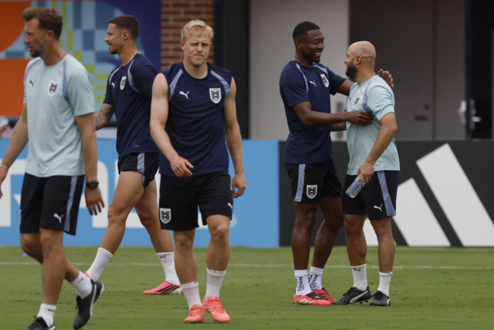 El jugador de la selección de Austria, David Alaba, durante el entrenamiento de este domingo en el Southern Methodist University (SMU), en Dallas. EFE/Mariscal.

