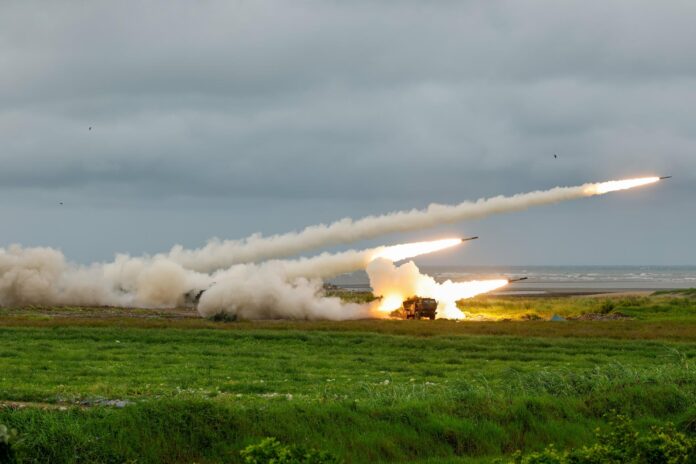 Fotografía de archivo, tomada el 10/06/2026, que muestra parte de unos ejercicios militares celebrados en Taiwán. EFE/EPA/RITCHIE B. TONGO
