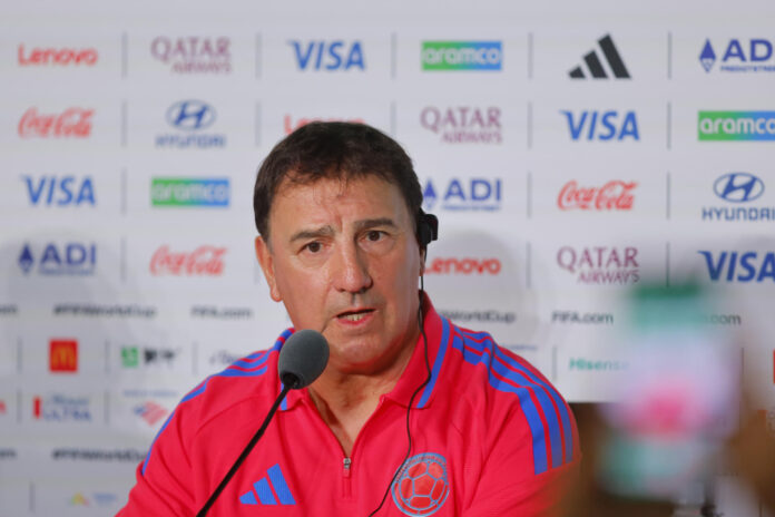 El seleccionador de Colombia, Nestor Lorenzo, dijo durante una rueda de prensa este lunes que el Congo es un equipo peligroso en el contraataque. EFE/ Francisco Guasco
