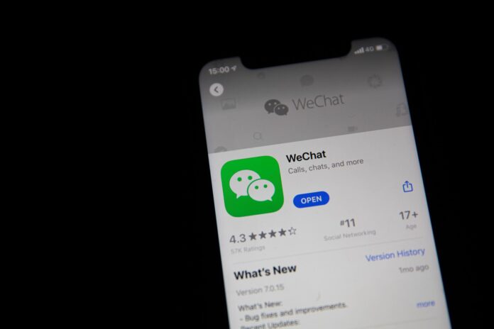 Fotografía de archivo de la aplicación WeChat. EFE/EPA/ROMAN PILIPEY
