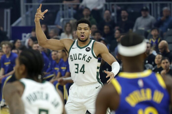 Fotografía de archivo del pasado 8 de enero en la que puede verse al jugador de Milwaukee Bucks Giannis Antetokounmpo, durante un partido. EFE/JOHN G. MABANGLO *Prohibido su uso por Shutterstock*
