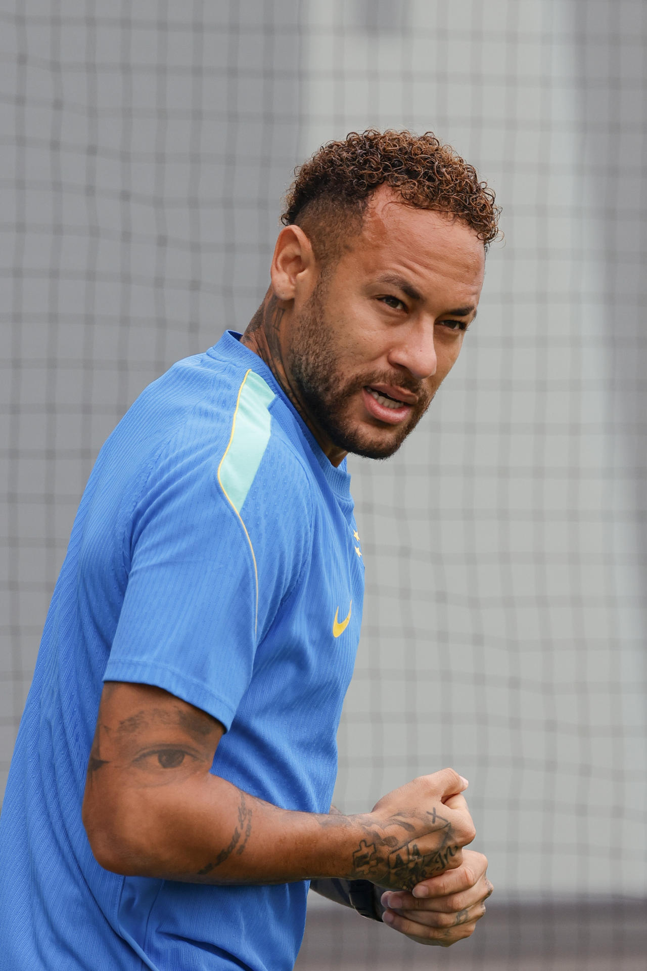 El delantero brasileño Neymar durante un entrenamiento de la selección nacional de Brasil este martes, en el centro de entrenamiento Columbia Park en Morristown, New Jersey (EEUU). EFE/ Sebastiao Moreira
