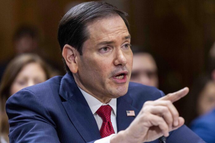 Fotografía de archivo en la que se captó al secretario de Estado de EE.UU., Marco Rubio, durante una comparecencia ante un comité senatorial, en Washington DC (EE.UU.). EFE/Shawn Thew

