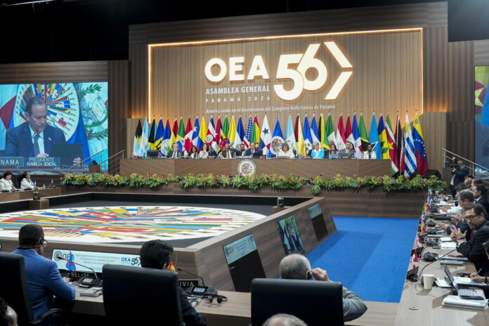 Fotografía general del segundo día de la 56ª Asamblea General de la Organización de los Estados Americanos (OEA) este martes, en Ciudad de Panamá (Panamá). EFE/ Walter Hurtado
