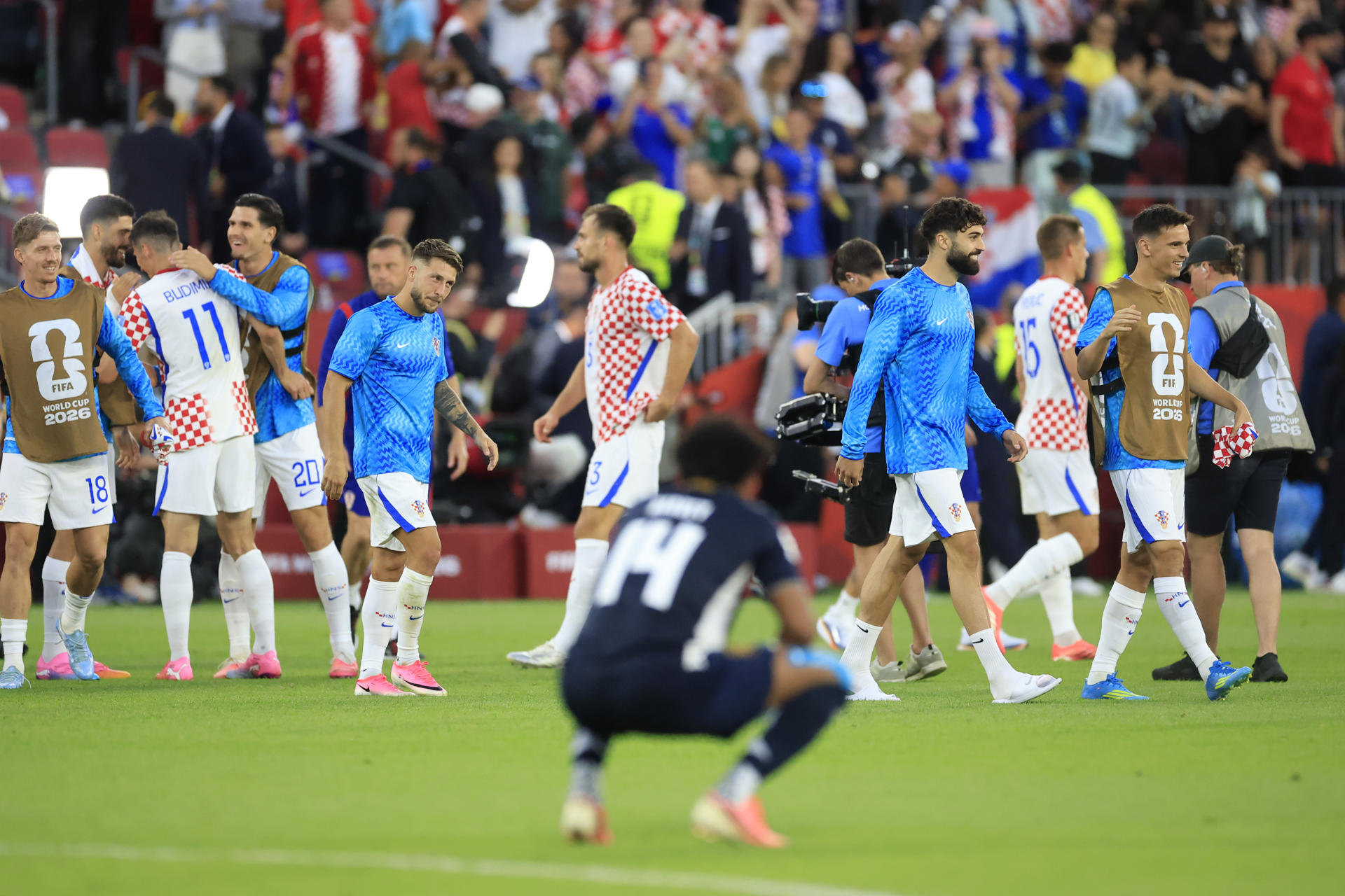 Jugadores de Croacia celebran el apretado triunfo por 0-1 sobre Panamá en partido jugado en el estadio BMO en Toronto. EFE/ Bienvenido Velasco

