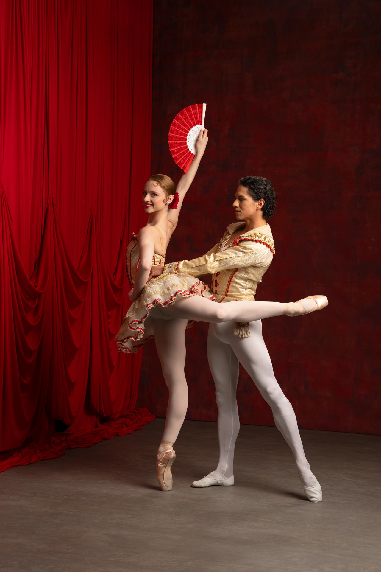 Fotografía cedida por Quinn Wharton donde aparecen Catherine Hurlin como Kitri e Isaac Hernández como Basilio durante una presentación de 'Don Quixote'. EFE/ Quinn Wharton /SOLO USO EDITORIAL/NO VENTAS/ SOLO DISPONIBLE PARA ILUSTRAR LA NOTICIA QUE ACOMPAÑA (CRÉDITO OBLIGATORIO)