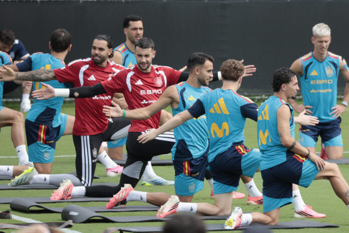 Los jugadores de la selección española durante el entrenamiento llevado a cabo este miércoles en Chattanooga, para preparar el partido de la fase de grupos, grupo H, del Mundial, el próximo sábado ante Uruguay EFE/Lavandeira jr
