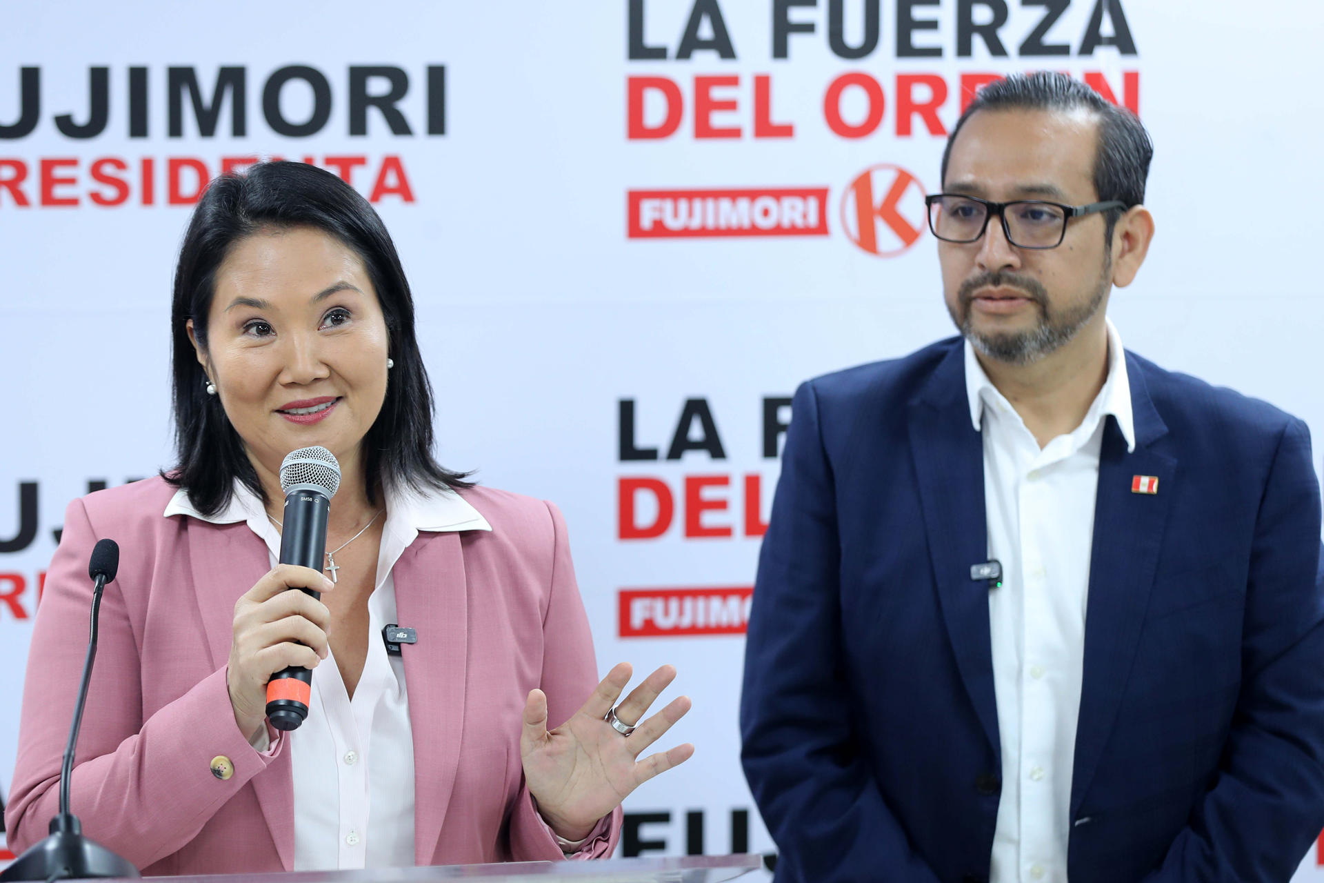 La candidata derechista Keiko Fujimori, ganadora de la segunda vuelta de las elecciones presidenciales de Perú, aseguró que espera que en los próximos días el Jurado Nacional de Elecciones proclame oficialmente los resultados para comenzar a componer su gobierno, este miércoles en Lima (Perú). EFE/ Paolo Aguilar
