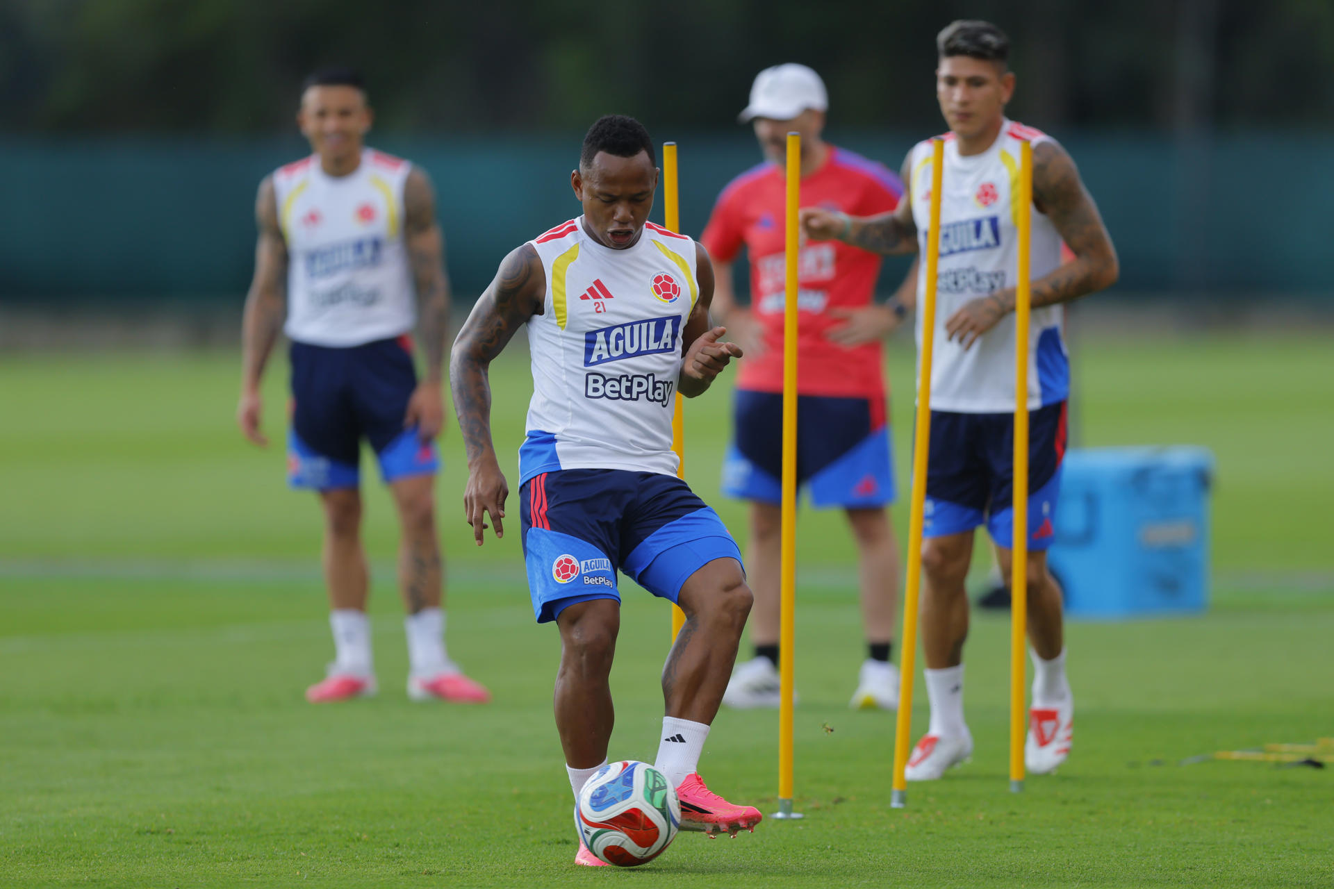 Jaminton Campaz de Colombia participa en un entrenamiento como preparación para el partido del Mundial de la FIFA 2026 contra Portugal, este miércoles en Guadalajara (México). EFE/ Francisco Guasco
