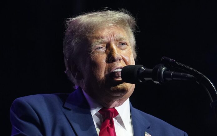 El presidente de EE.UU., Donald Trump, pronuncia un discurso durante un mitin para dar inicio a la conmemoración del 250 aniversario de la independencia del país, en Washington, D. C., Estados Unidos, el 24 de junio de 2026. EFE/EPA/BONNIE CASH / POOL
