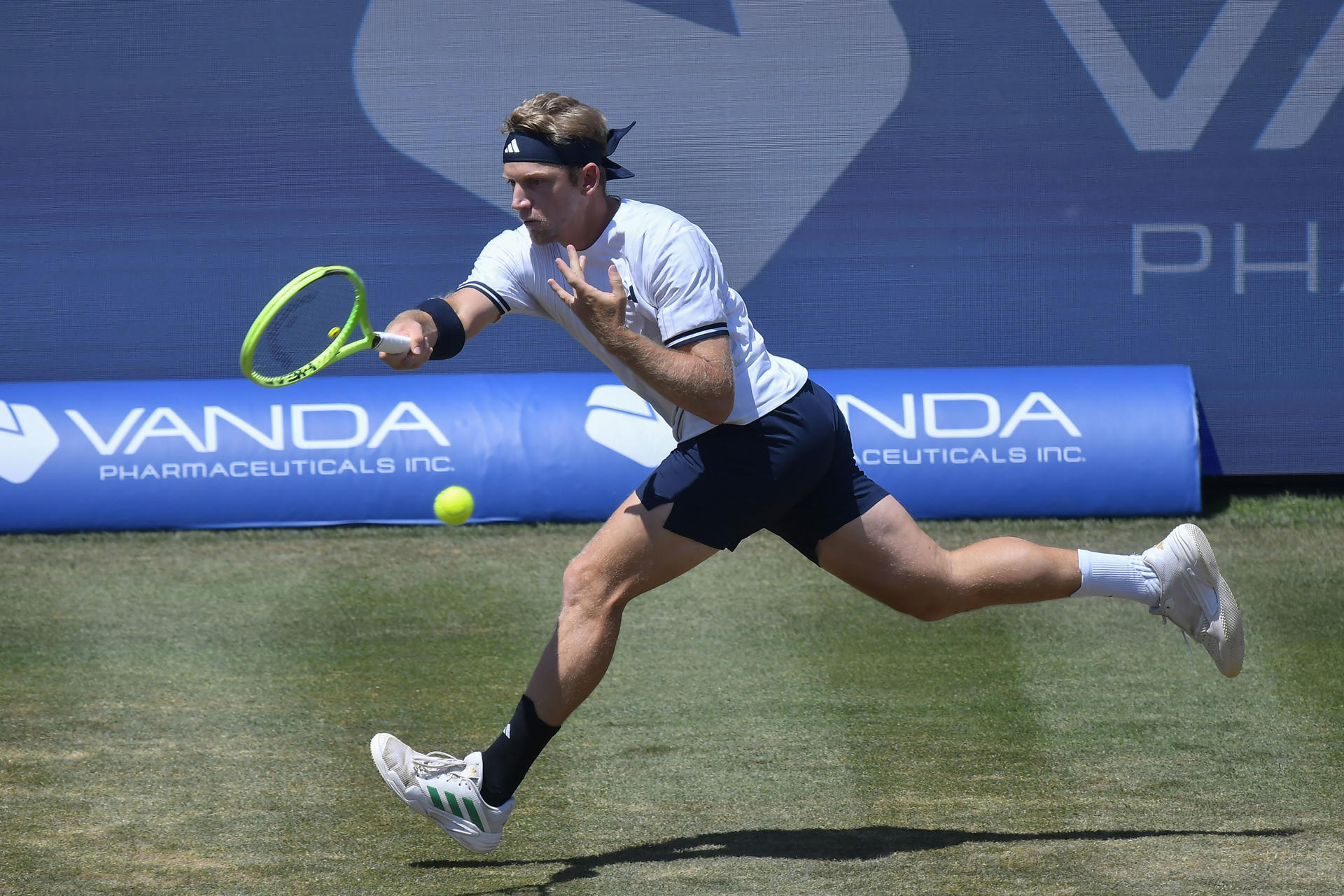 El español Alejandro Davidovich clasificado para las semifinales del torneo de Mallorca. EFE/Miquel A. Borras
