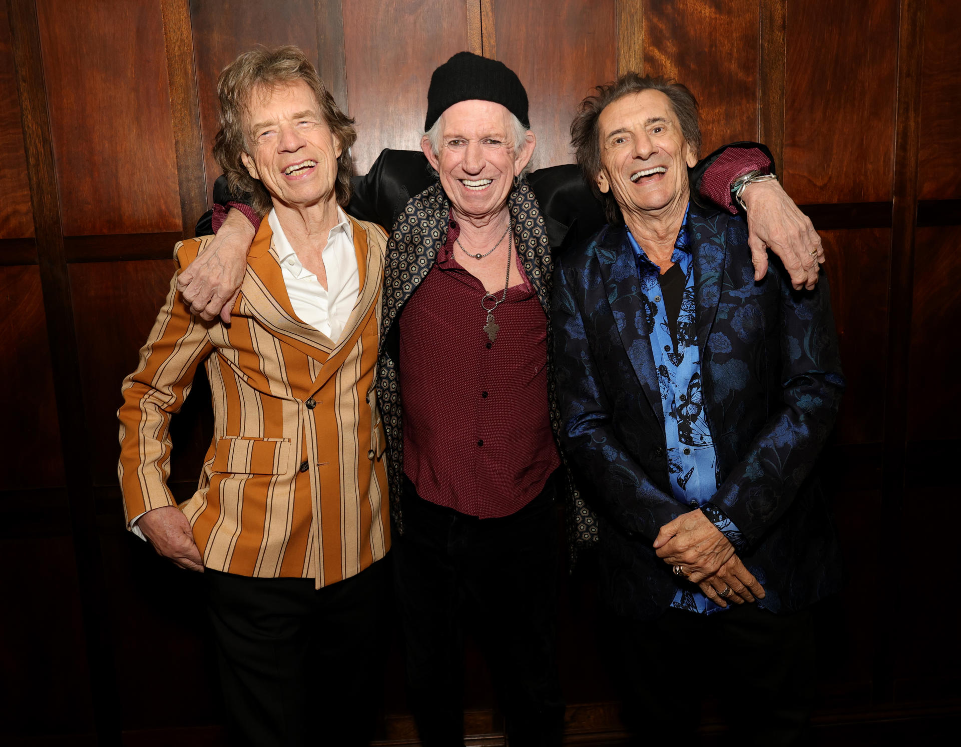 Imagen de los Rolling Stones -Keith Richards, Mick Jagger y Ronnie Wood-, en Brooklyn (Nueva York), llegando a la presentación de su nuevo álbum, 'Foreign Tongues', que se publicará el 10 de julio. EFE/CEDIDA POR UNIVERSAL MUSIC/SOLO USO EDITORIAL
