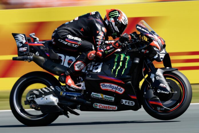 El piloto de Aprilia Racing Marco Bezzecchi de Italia, durante la sesión de práctica del Gran Premio de Países Bajos.(Motociclismo, Italia, Países Bajos; Holanda) EFE/EPA/VINCENT JANNINK

