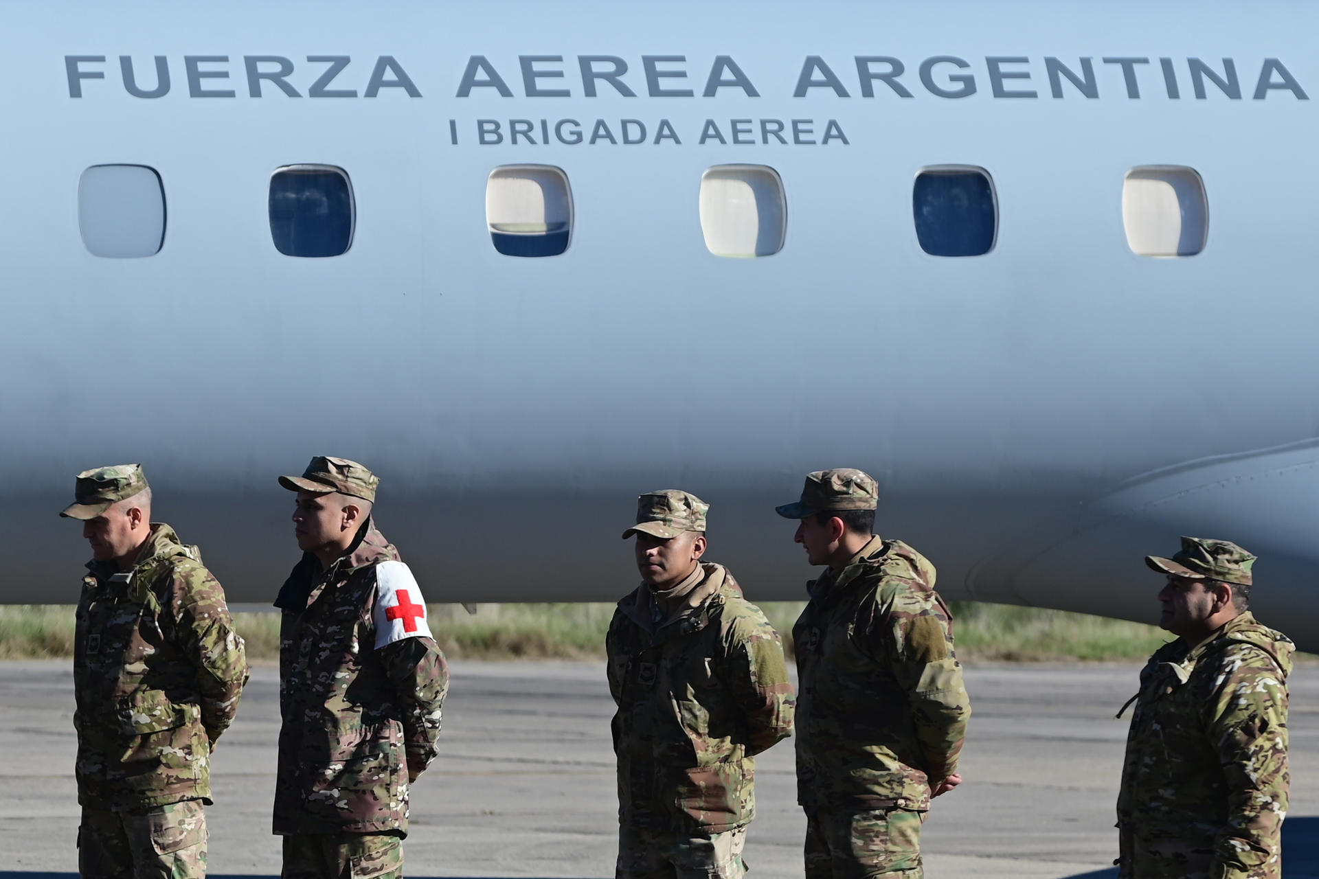 Integrantes del Ejército y la Armada de Argentina preparan su viaje a Venezuela, este 26 de junio de 2026 en la I Brigada Aérea de El Palomar, Provincia de Buenos Aires (Argentina). EFE/ Matías Martín Campaya
