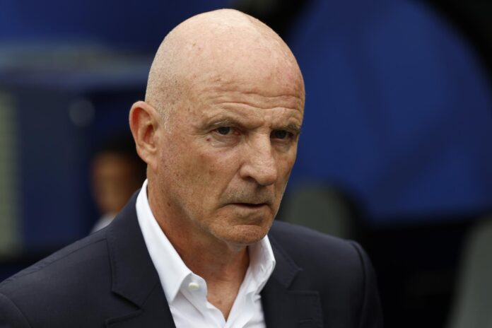 El asistente técnico de la selección de Francia, Guy Stephan, restó este viernes en Boston importancia al partido sin gol de Kylian Mbappé. EFE/EPA/GREG M. COOPER
