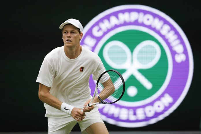 El tenista Jannik Sinner, número 1 del mundo y vigente campeón de Wimbledon en foto de arrchivo de TOLGA AKMEN. EFE/EPA
