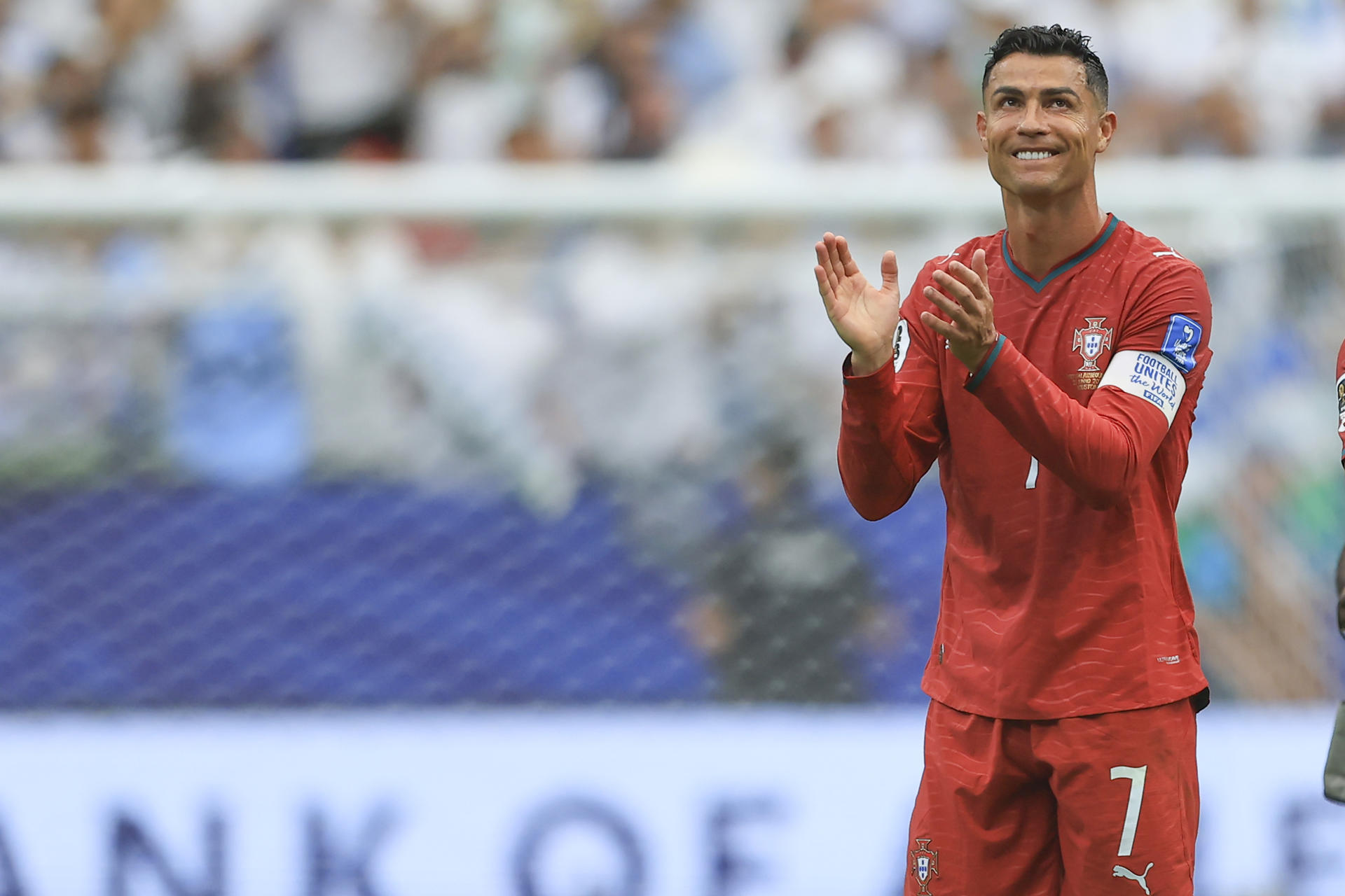 Fotografía delñ 23 de junio de 2026 en la que se observa al delantero portugués Cristiano Ronaldo al aplaudir al final del partido del Grupo K del Mundial 2026 entre Portugal y Uzbekistán en el estadio de Houston (EE.UU.). EFE/ Carlos Ramirez

