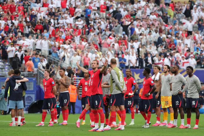 Jugadores de Inglaterra reaccionan este sábado al final del partido ante Panamá en el estadio MetLife de Nueva Jersey (Estados Unidos). EFE/ Sebastiao Moreira
