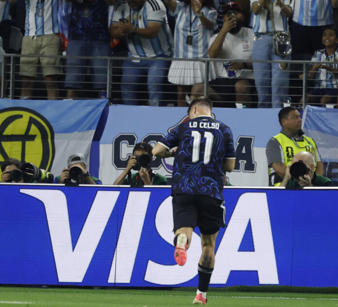 Giovani Lo Celso, debut en Mundial y golazo de tiro libre este sábado en el AT&T Stadium en Dallas . EFE/ Mariscal
