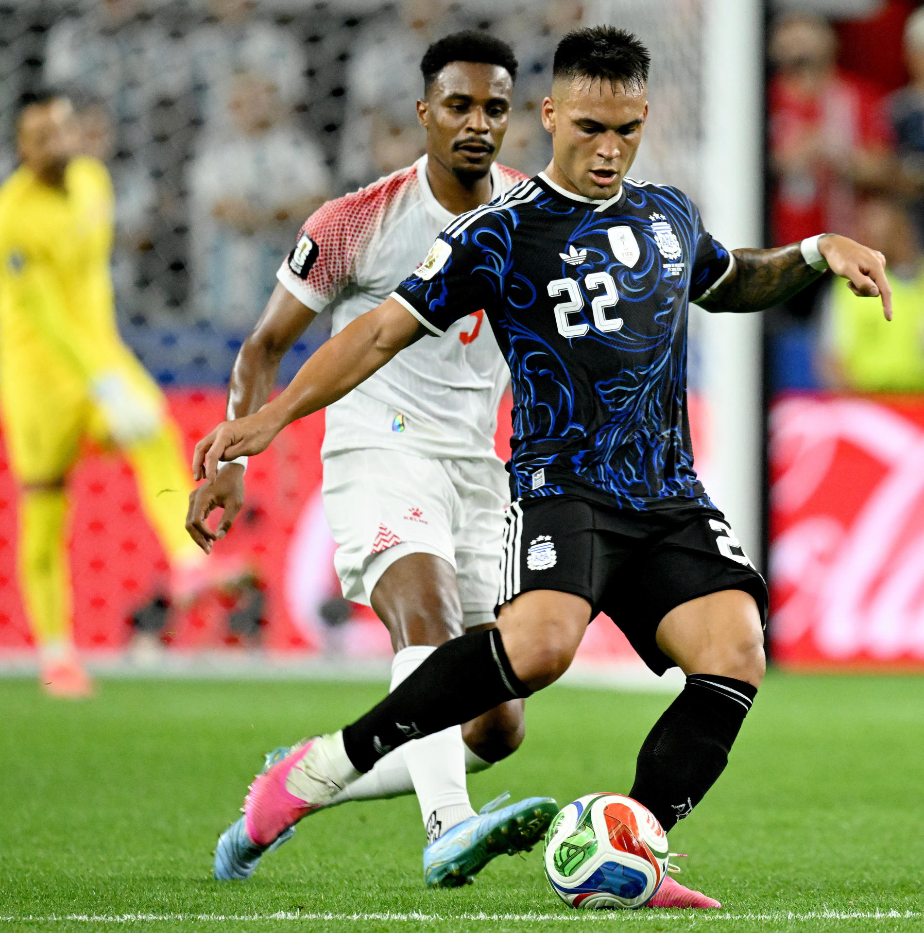 Lautaro Martinez marcó este sábado en Dallas su primer gol en dos mundiales. EFE/EPA/ALBERT PENA
