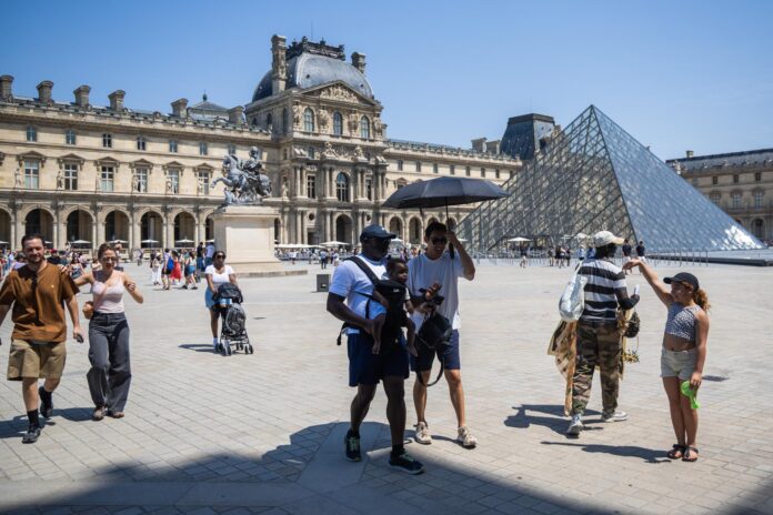 Imagen de la hola de calor en Francia EFE/EPA/CHRISTOPHE PETIT TESSON

