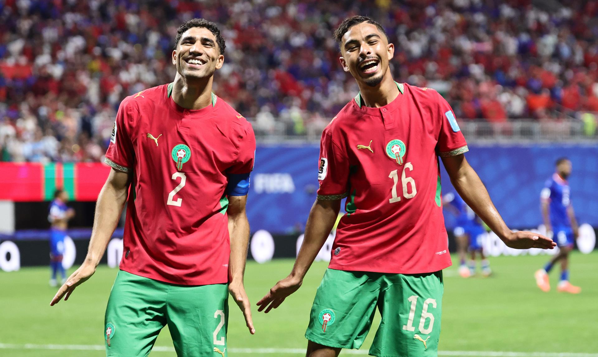 Los jugadores de Marruecos Achraf Hakimi y Gessime Yassine. EFE/EPA/RONALD WITTEK
