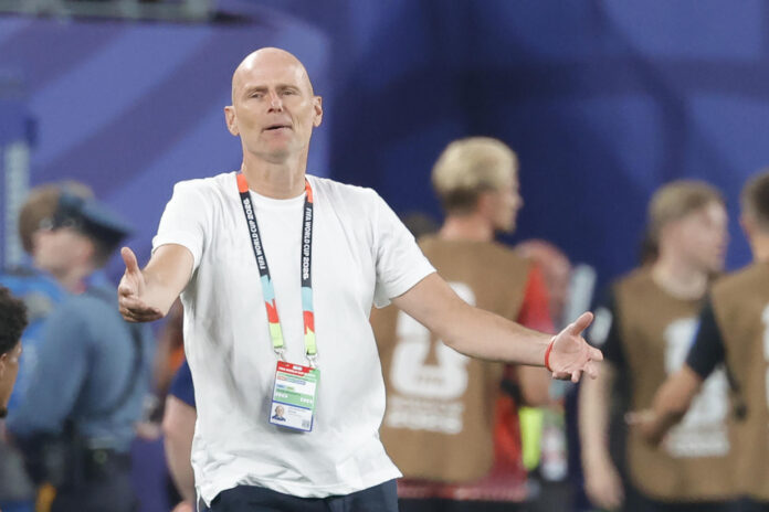El seleccionador de Noruega, Stale Solbakken, reacciona en un partido del Mundial 2026. EFE/ Sebastiao Moreria
