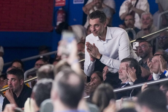Fotografía del pasado 9 de junio, en la que puede verse al exjugador de baloncesto Pau Gasol, durante un partido en Barcelona. EFE/ Enric Fontcuberta
