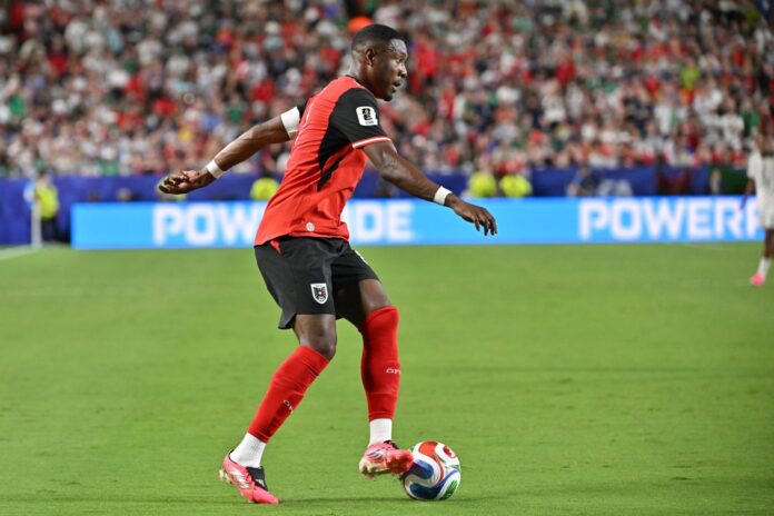 El internacional austríaco David Alaba, el pasado sábado, durante el partido disputado por su selección contra Argelia, dentro del Mundial de Estados Unidos, México y Canadá. EFE/ AMY KONTRAS
