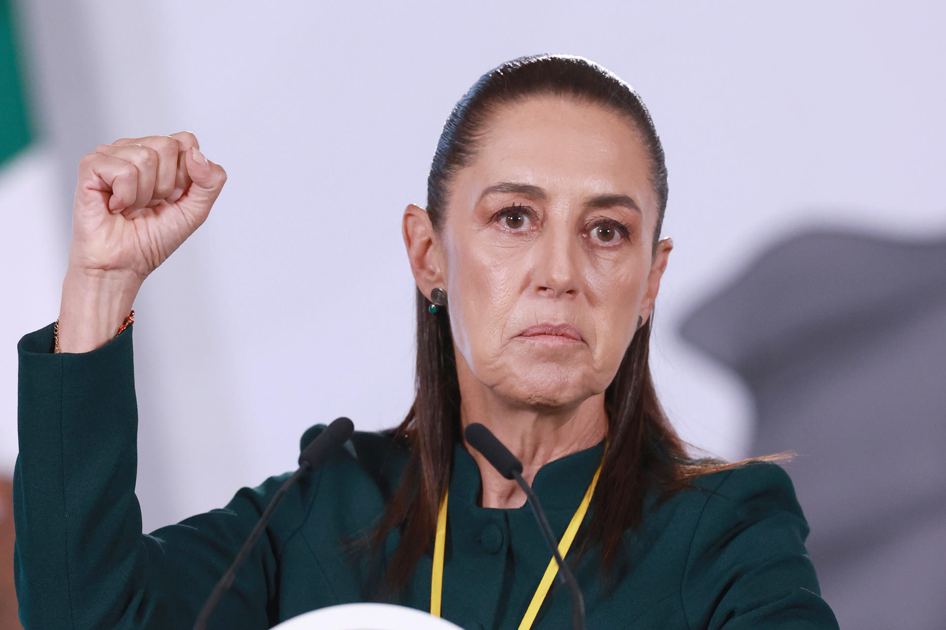 La presidenta de México, Claudia Shainbaum, habla durante una conferencia de prensa este lunes en el Palacio Nacional de Ciudad de México (México). EFE/Mario Guzmán

