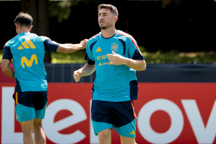 El defensa de la selección española Aymeric Laporte durante el entrenamiento de este lunes en Chattanooga, Tenesse (Estados Unidos). EFE/Lavandeira Jr
