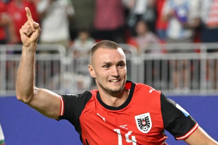 El delantero internacional austriaco Sasa Kalajdzic, autor del empate (3-3) en los segundos finales del duelo del Mundial de fútbol con Argelia EFE/EPA/AMY KONTRAS
