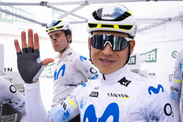 Fotografía del pasado 26 de marzo en la que puede verse al ciclista colombiano Einer Rubio (Movistar Team). EFE/Siu Wu
