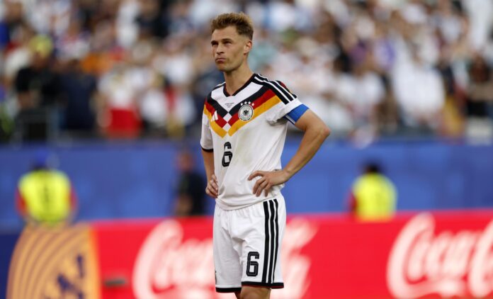Kimmich observa los lanzamientos de penalti ante Paraguay. EFE/EPA/GREG COOPER
