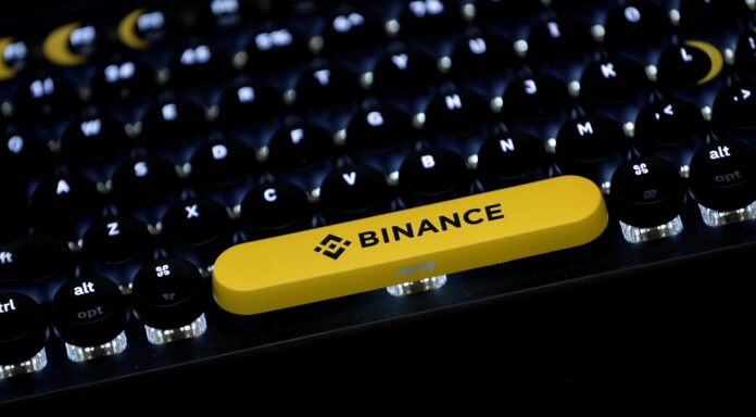 Fotografía de archivo del teclado de una videoconsola de Binance. EFE/EPA/Robert Ghement
