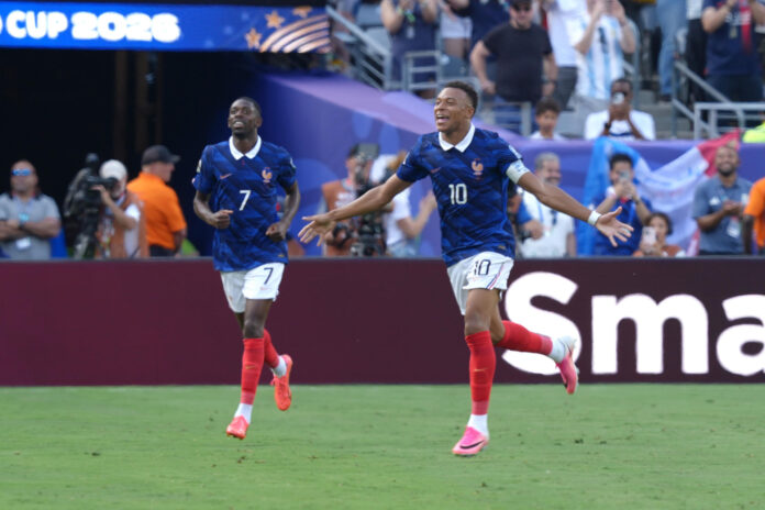 El jugador francés Kylian Mbappe celebra un gol este en el partido de los dieciseisavos de final del Mundial de la FIFA 2026 entre Francia y Suecia en el estadio MetLife en Nueva Jersey (Estados Unidos). EFE/ Octavio Guzmán
