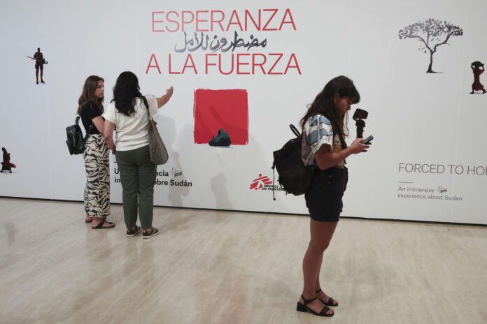 Vista de 'Esperanza a la fuerza', un proyecto inmersivo para que el público se acerque a Sudán y a su realidad tras más de tres años de guerra. EFE/ Kiko Huesca
