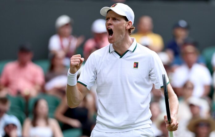 El italiano Jannik Sinner durante el partido ante Nuno Borges este miércoles en Wimbledon. EFE/EPA/NEIL HALL
