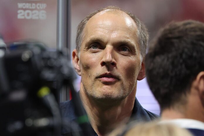 El seleccionador de Inglaterra, Thomas Tuchel, afirmó este miércoles que sus pupilos pueden afrontar dificultades con los 2.240 metros de altitud Ciudad de México, donde enfrentarán al Tri en los octavos de final del Mundial, y en cuyo estadio, el Azteca, hace 40 años Diego Armando Maradona dejó a los Tres Leones en la cuneta con dos goles antológicos. EFE/EPA/CRISTOBAL HERRERA-ULASHKEVICH
