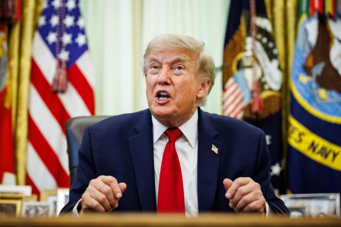 El presidente de Estados Unidos, Donald Trump, en una fotografía de archivo. EFE/SAMUEL CORUM
