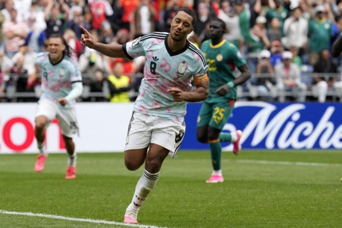Youri Tielemans, de Bélgica, celebra después de marcar el gol de la victoria 3-2 durante el partido de dieciseisavos de final del Mundial 2026 entre Bélgica y Senegal, en Seattle, Washington (EE.UU.). EFE/STEPHEN BRASHEAR
