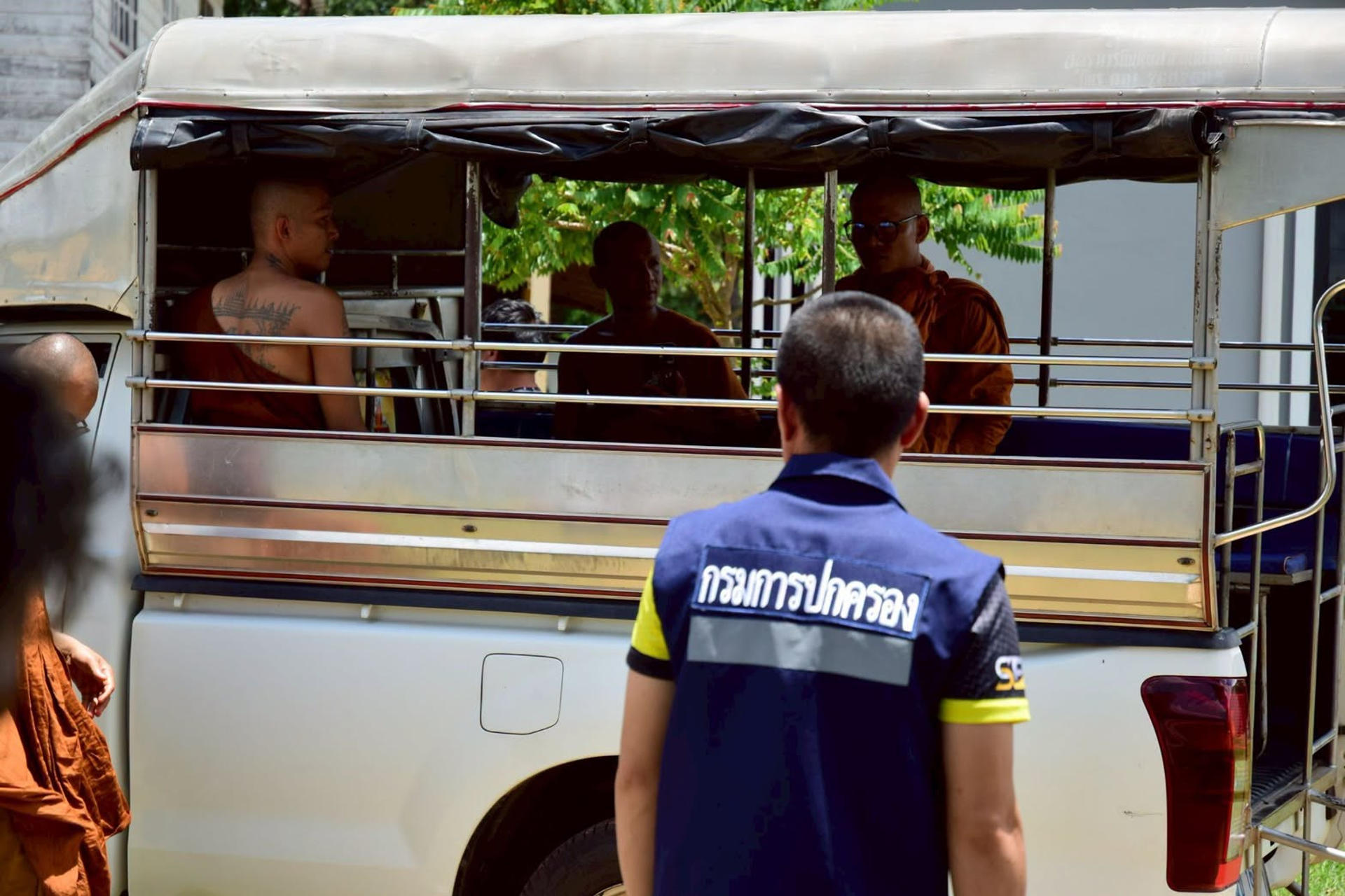 BANGKOK, 02/07/2026.- Ocho monjes budistas que participaban en un peregrinaje murieron este jueves en el noreste de Tailandia después de ser atropellados por una camioneta conducida por un menor de edad, según informaron las autoridades. EFE/ Departamento De Relaciones Públicas Provincial De Mukdahan SOLO USO EDITORIAL/SOLO DISPONIBLE PARA ILUSTRAR LA NOTICIA QUE ACOMPAÑA (CRÉDITO OBLIGATORIO)