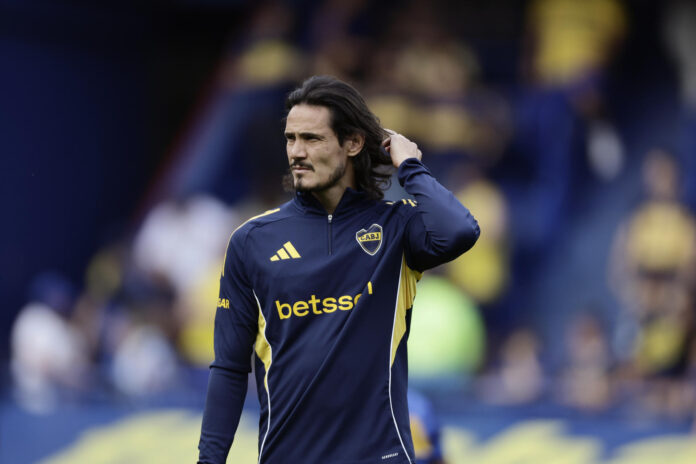 Edinson Cavani de Boca Juniors en el estadio Alberto J. Armando 'La Bombonera' en Buenos Aires (Argentina) en foto de archivo de Juan Ignacio Roncoroni . EFE
