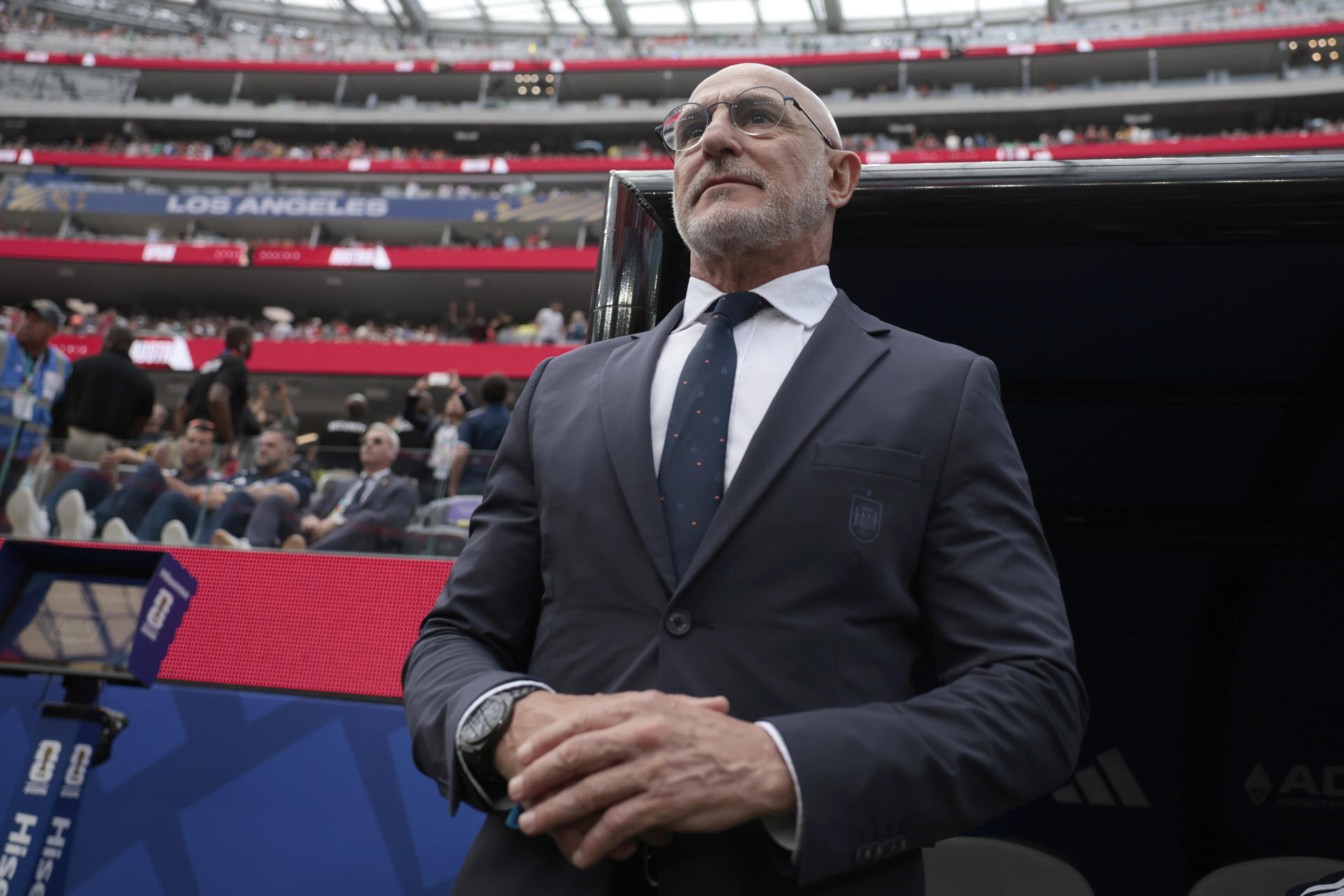 El seleccionador de España, Luis de la Fuente, reacciona este jueves en un partido por los dieciseisavos de final del Mundial de la FIFA 2026 ante Austria. EFE/ Lavandeira Jr
