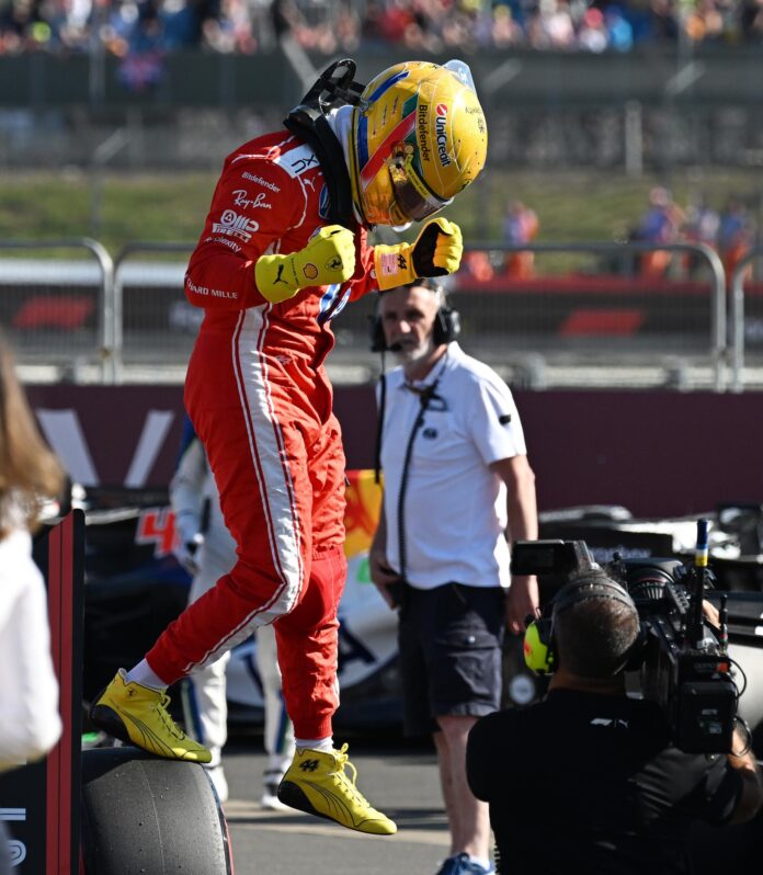 SILVERSTONE (Reino Unido), 03/07/2026.- El séptuple campeón del mundo inglés Lewis Hamilton (Ferrari), que saldrá primero este sábado en la prueba sprint del Gran Premio de Gran Bretaña, el noveno del Mundial de Fórmula Uno, en el circuito de Silverstone (Inglaterra, Reino Unido) EFE/EPA/PETER POWELL
