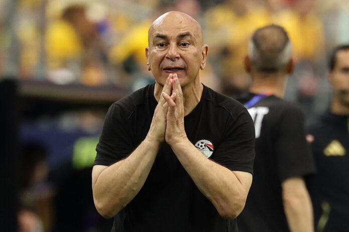 El seleccionador de Egipto, Hossam Hassan, dijo que rezó en la tanda de penaltis ante Australia que le dio el pase a su equipo a octavos de final del Mundial 2026 en Dallas. EFE/EPA/CHRISTOPHER NEUNDORF
