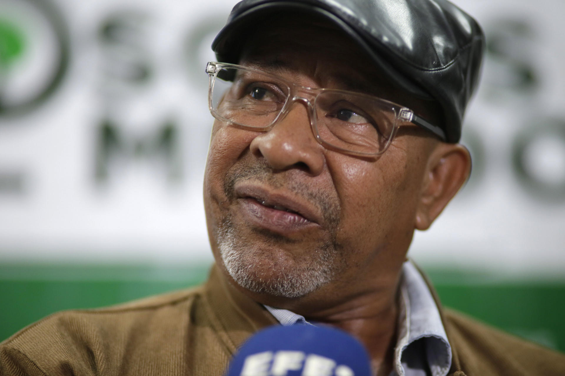 El líder misquito Jairo Wood, reacciona durante una entrevista con EFE, en Tegucigalpa (Honduras). EFE/ Gustavo Amador