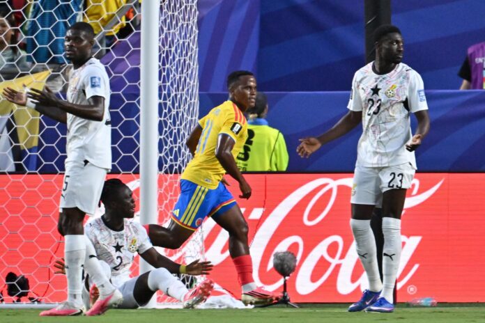 Jhon Arias (c) celebra el gol de su autoría que le dio el triunfo y el pase a octavos a Colombia en el Mundial 2026 ante Ghana. EFE/EPA/AMY KONTRAS

