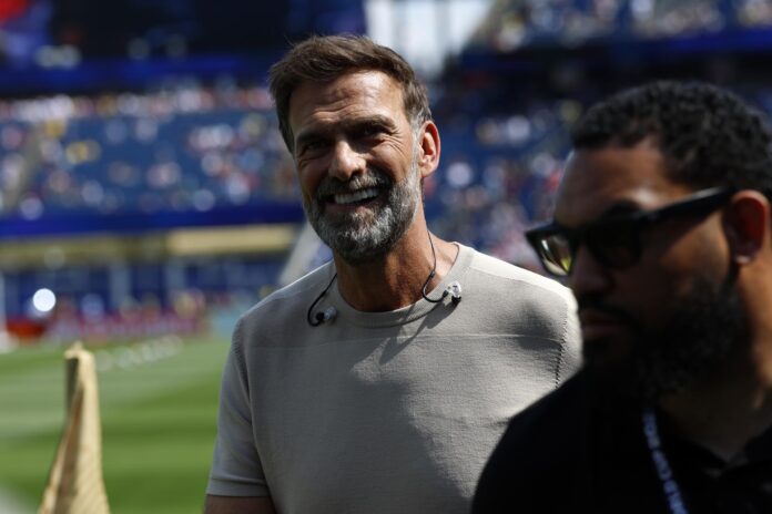 Fotografía del pasado 29 de junio, en la que puede verse al técnico alemán Jurgen Klopp, durante un partido del Mundial de Estados Unidos, México y Canadá. EFE/ GREG COOPER
