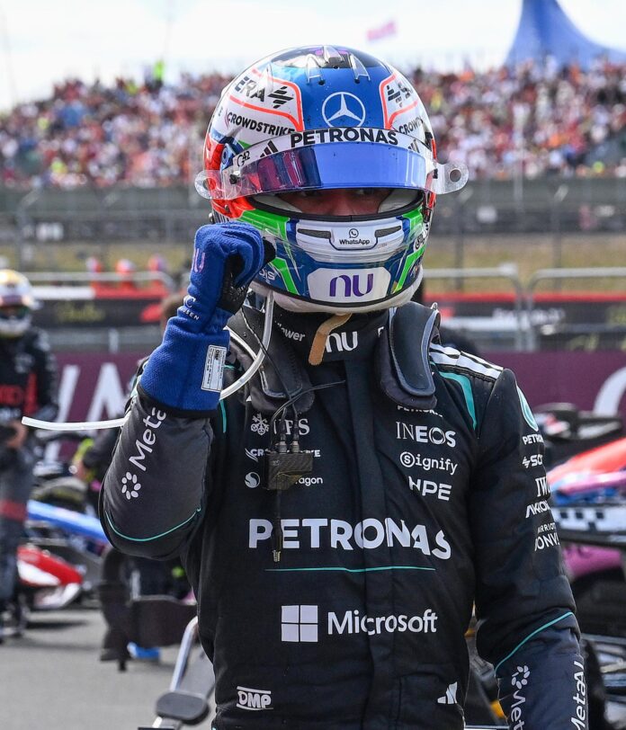 SILVERSTONE (Reino Unido), 04/07/2026.- El italiano Kimi Antonell, de Mercedes, líder del campeonato, ganador de la prueba sprint del Gran Premio de Gran Bretaña, el noveno del Mundial de Fórmula Uno, en Silverstone. EFE/EPA/PETER POWELL
